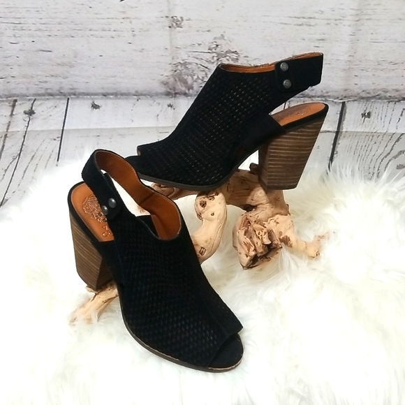 NEW! VINCE CAMUTO black suede lazer cut design slingback booties. - Picture 4 of 10